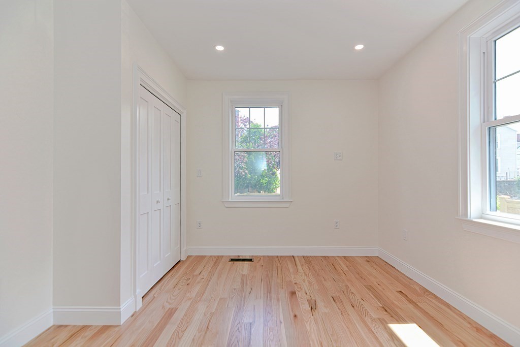 64 Crescent St, Swampscott