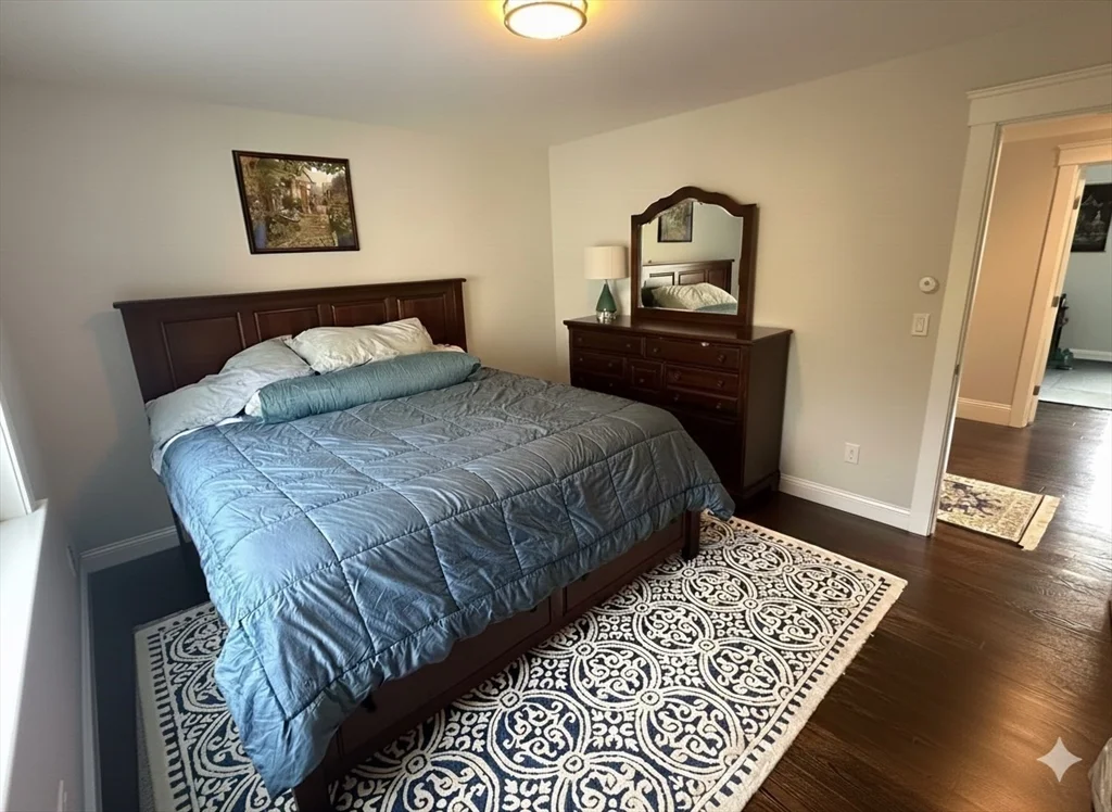 53 Old Mystic St, Arlington