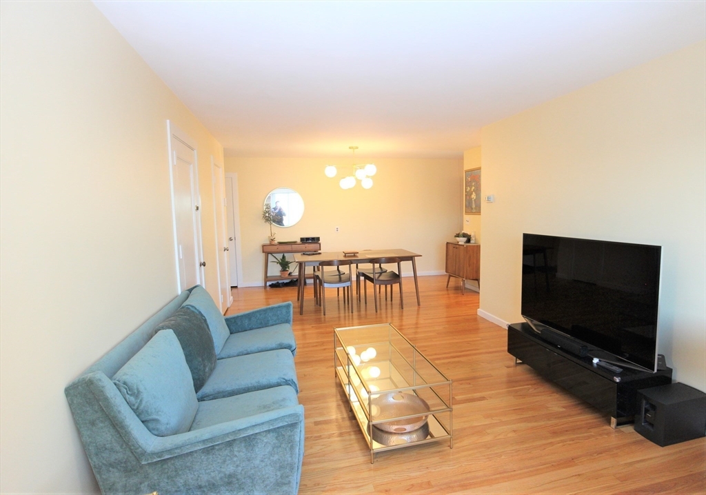 125 Pleasant St, Arlington