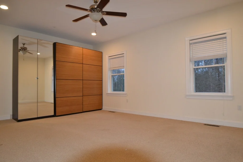 8 Cheyenne Vly, Westford