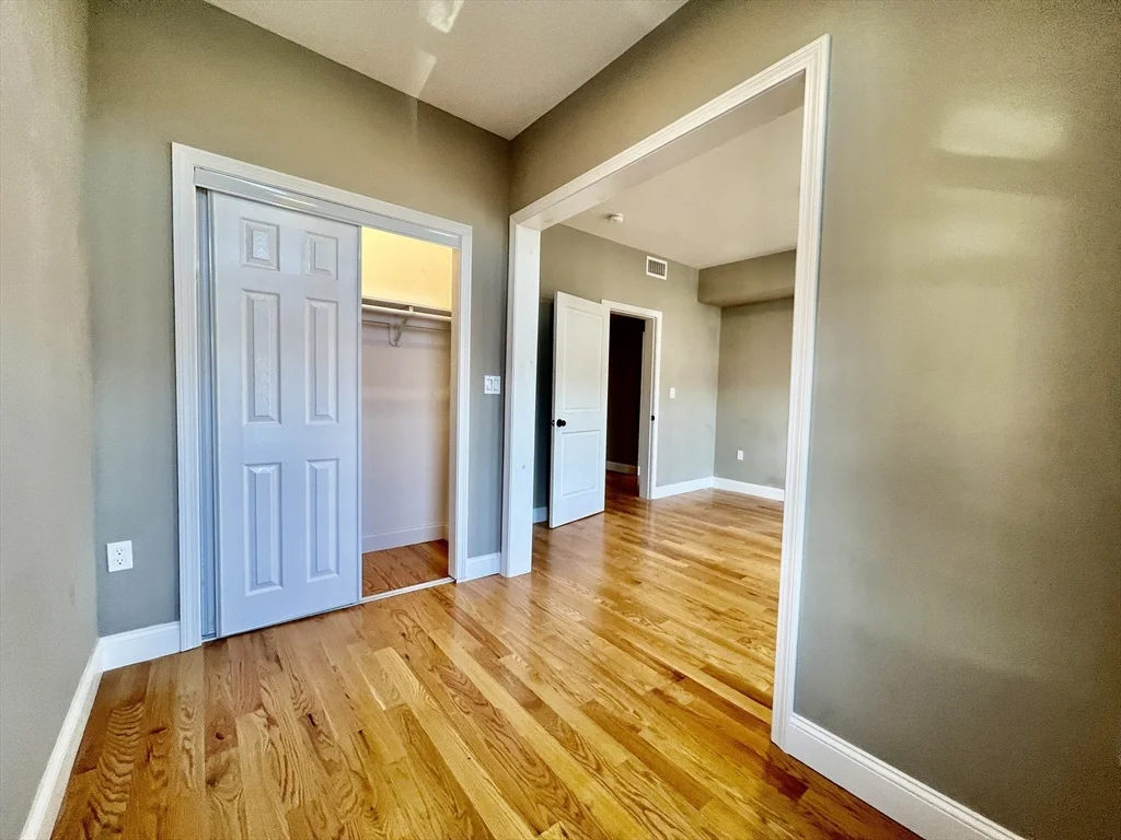 1914 Beacon St, Brighton