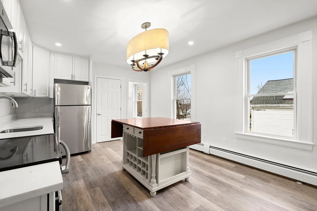 17 Third St, North Andover
