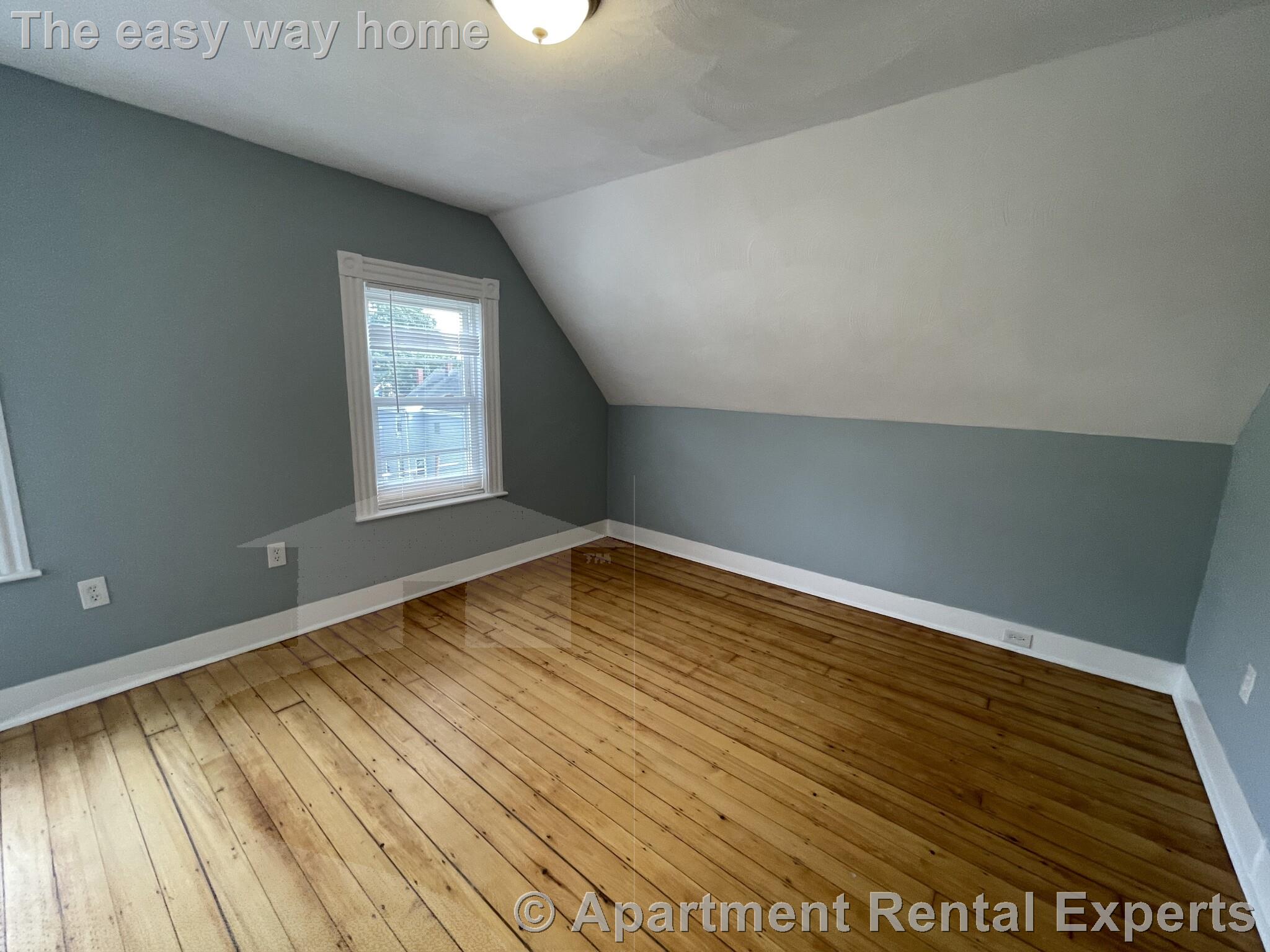 35 Cameron Ave, Davis Square