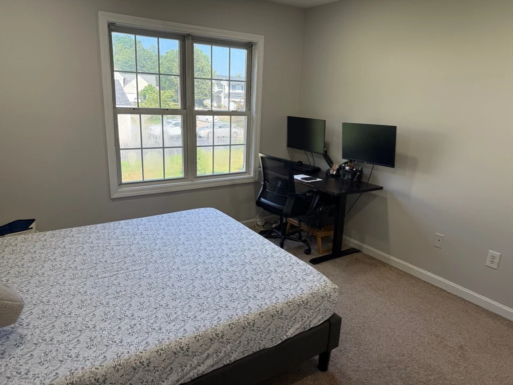 10 Ptarmigan Dr, Shrewsbury