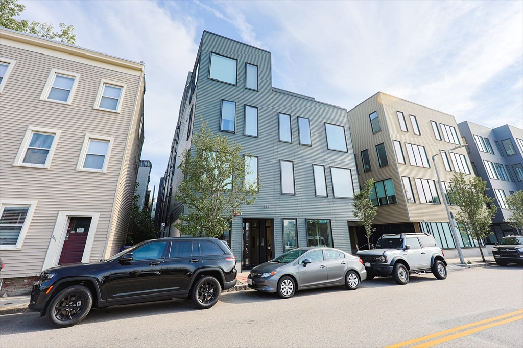 537 E 1st, South Boston