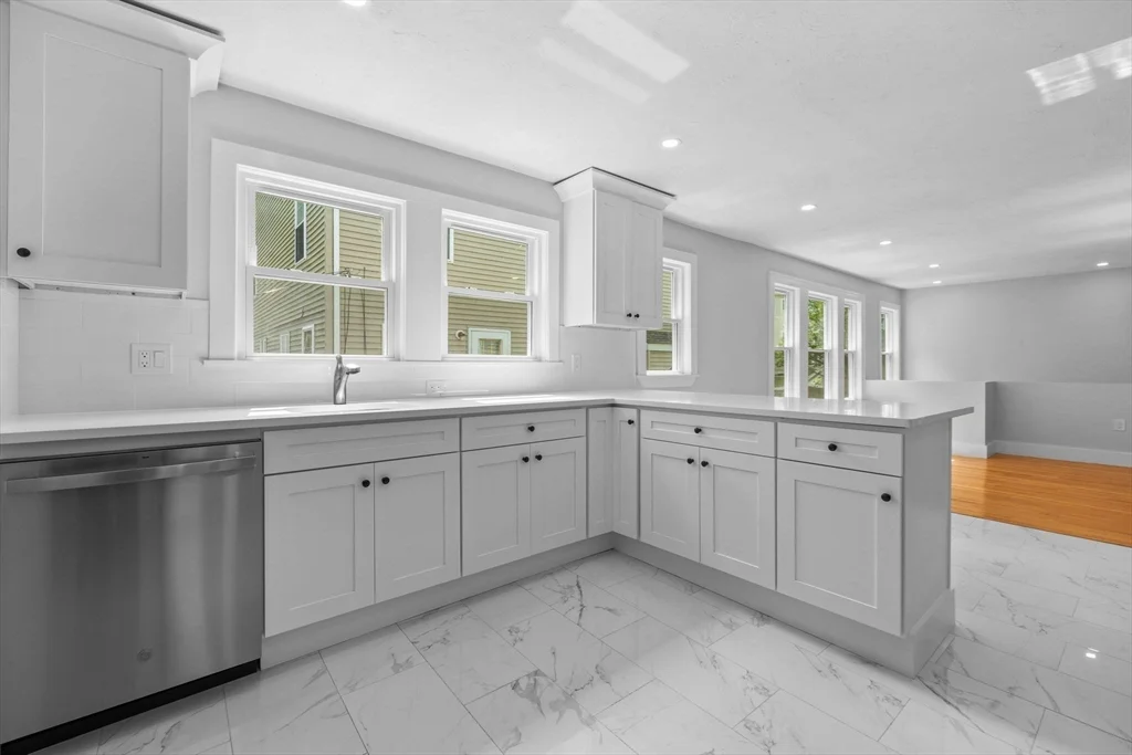 170 Calumet St, Mission Hill