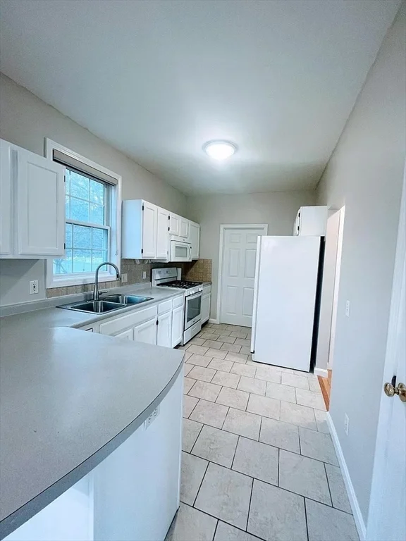 73 Odonnell Ave, Shrewsbury