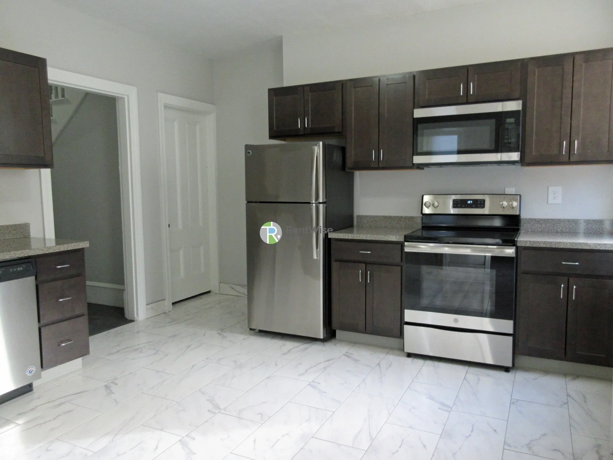 19 Linden St, Allston