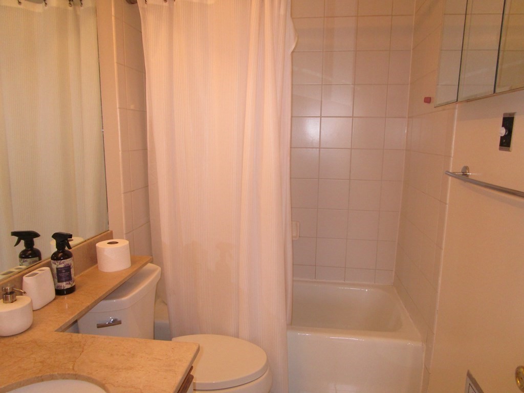 2 bed, 2 bath apartment for rent at 390 Commonwealth Ave Unit 709, Back Bay — photo 9 of 11