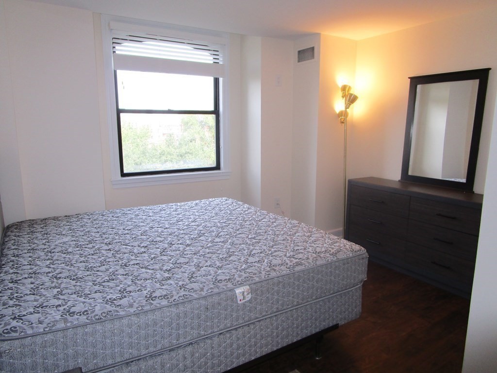 2 bed, 2 bath apartment for rent at 390 Commonwealth Ave Unit 709, Back Bay — photo 11 of 11