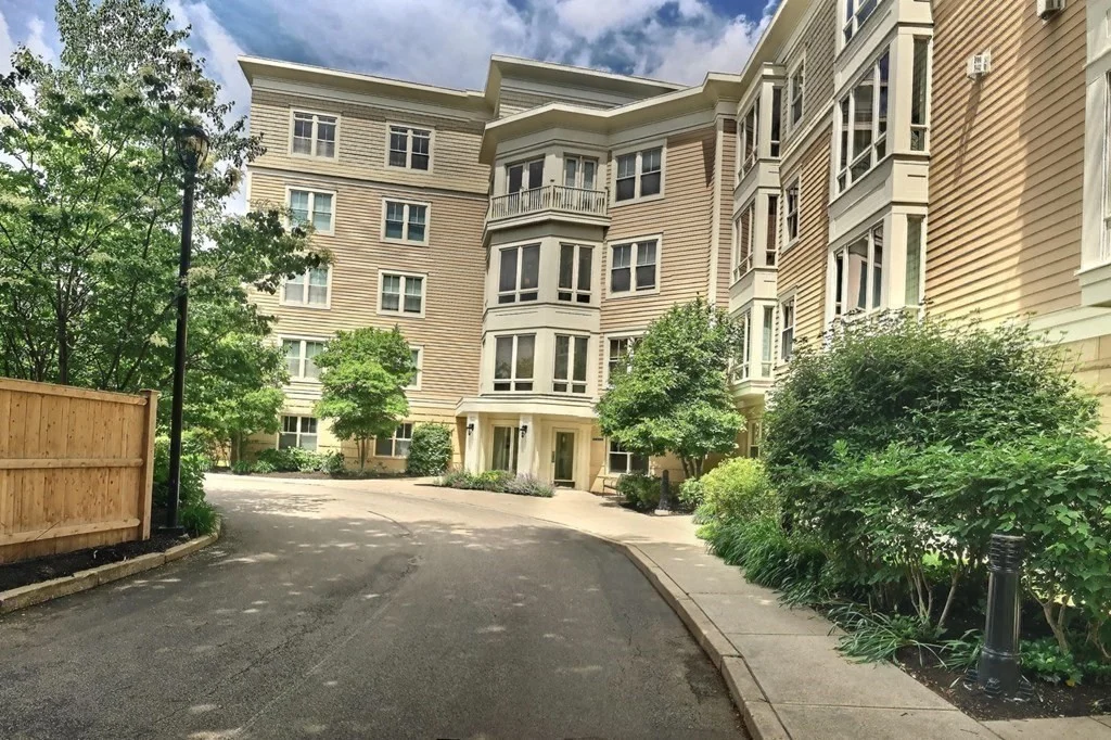 2 Saint Paul, Longwood