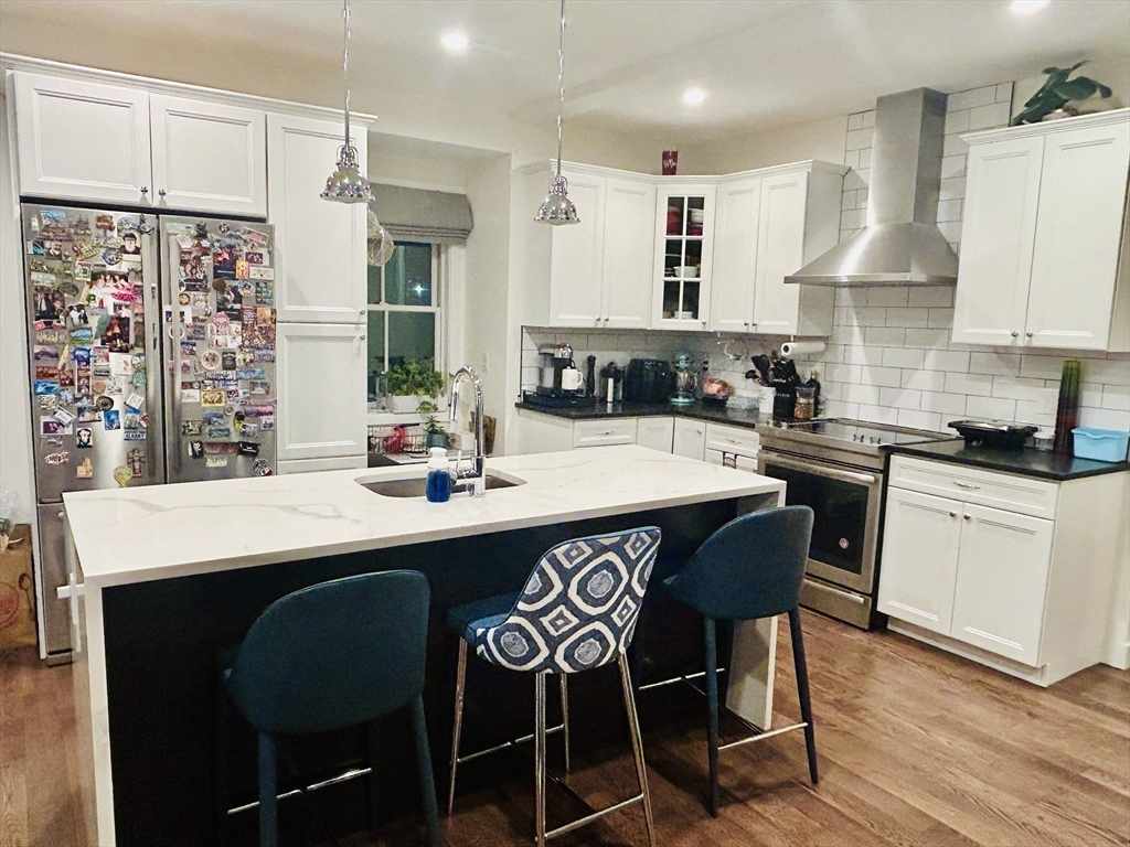 213 E Eagle St, East Boston