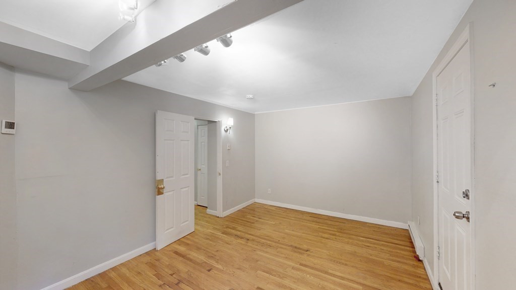 2 Moreland St, Roxbury