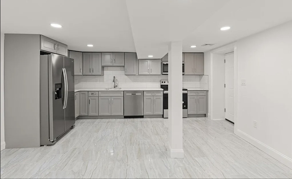 320 Malden St, Revere