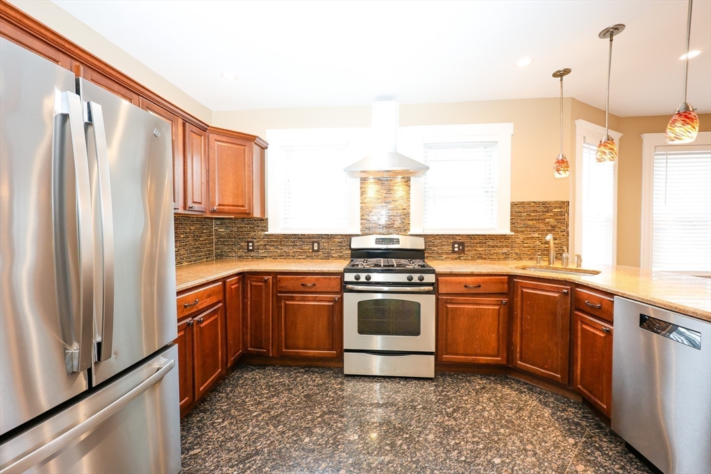 36 Lancaster St, Quincy