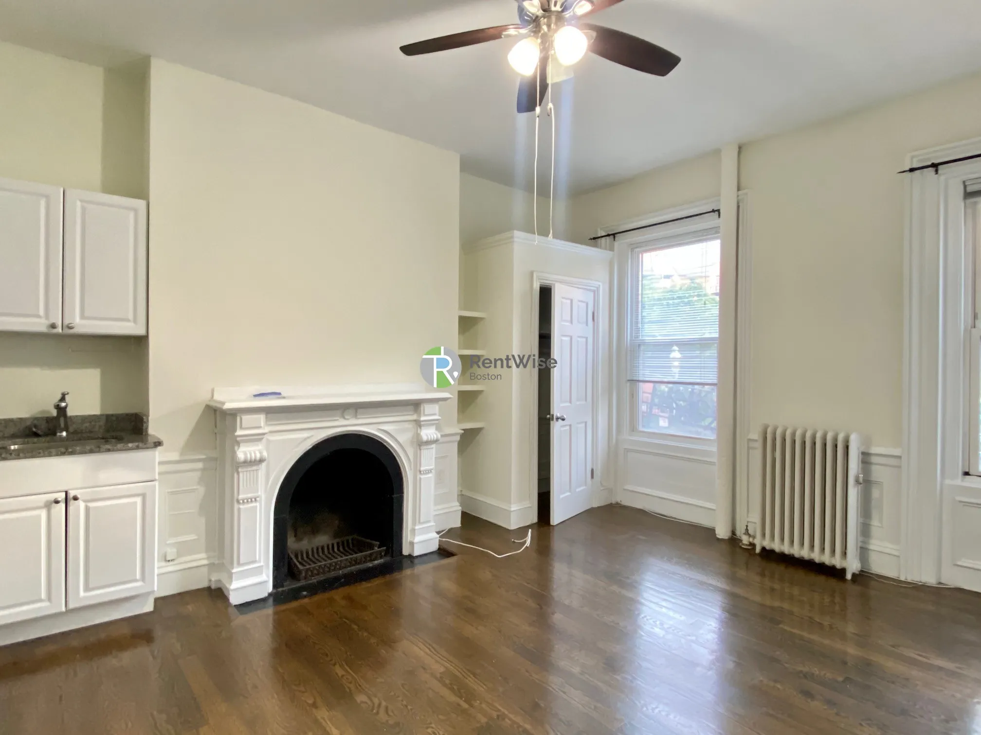 92 Charles St, Beacon Hill