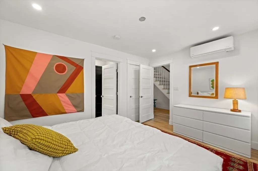 22 Mitchell St, South Boston