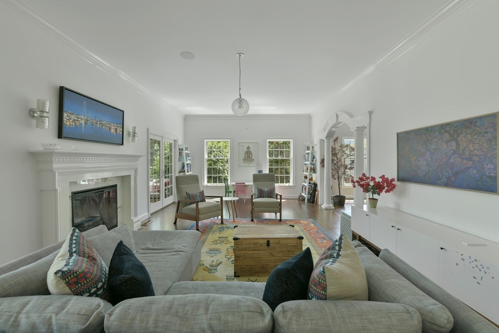 3 Wood Ln, Winchester