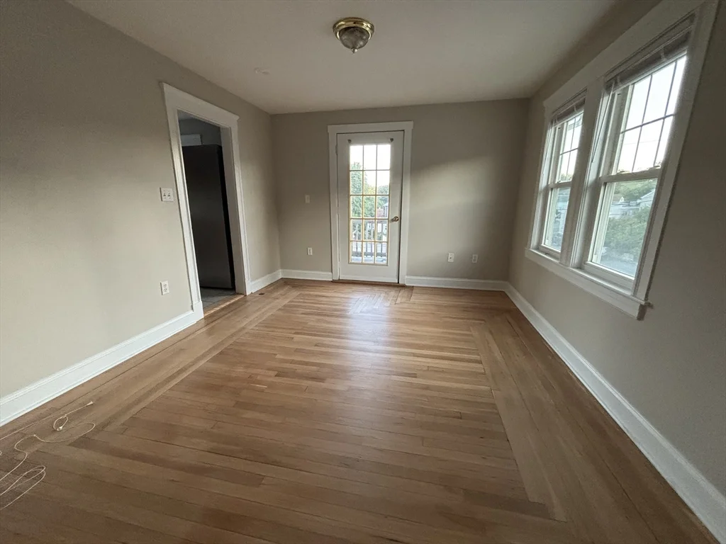 70 Shawmut St, East Weymouth