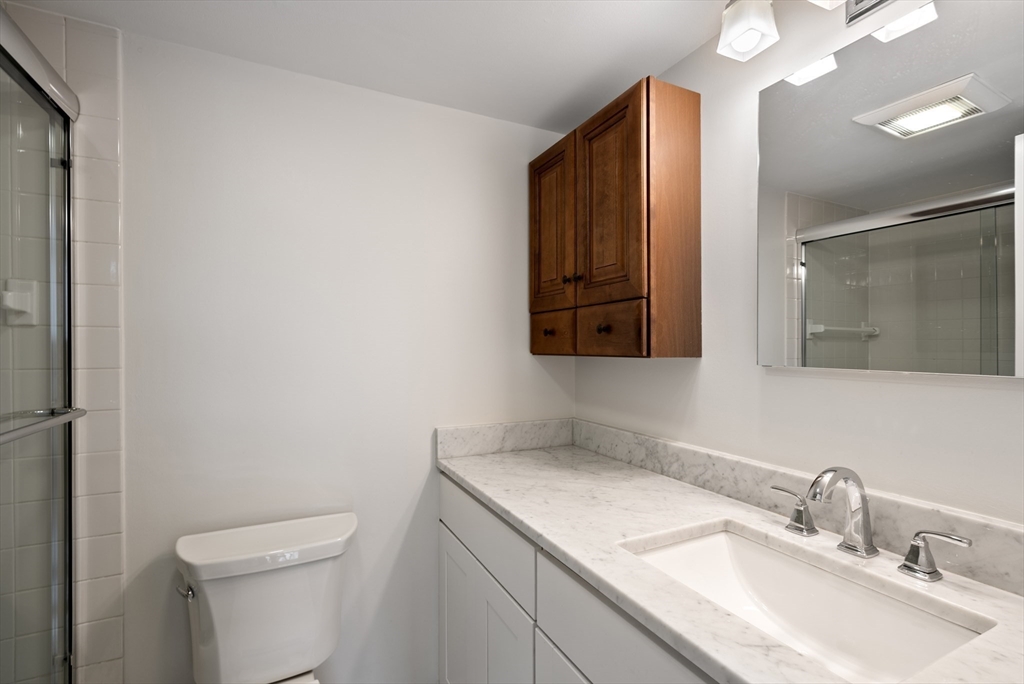 27 Chestnut St, Beacon Hill