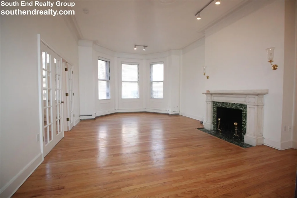 277 Beacon St, Back Bay