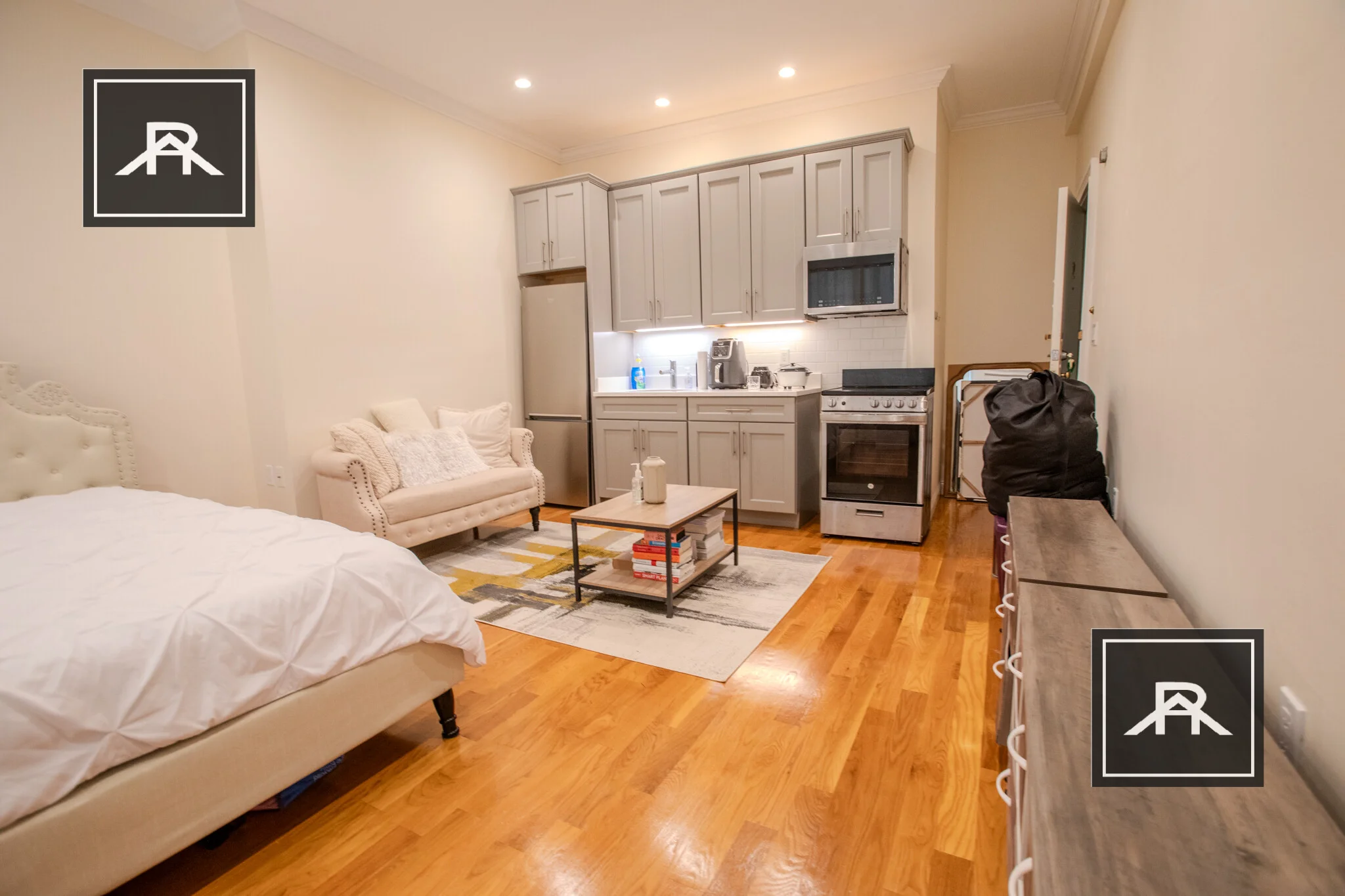 901 Beacon St, Fenway