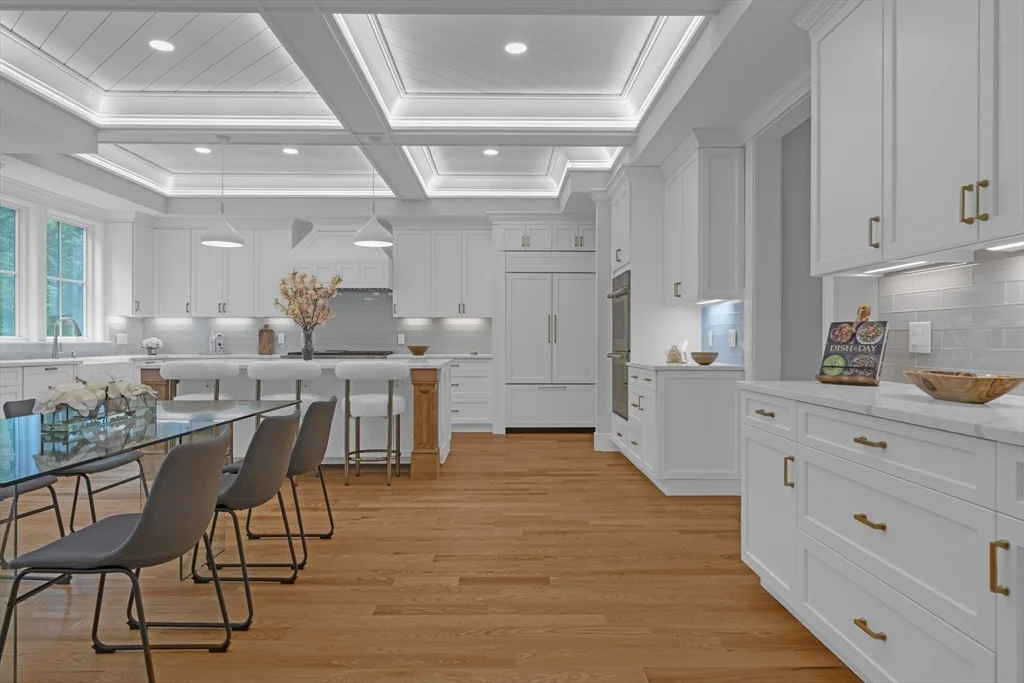 18 Sprague Rd, Wellesley Hills