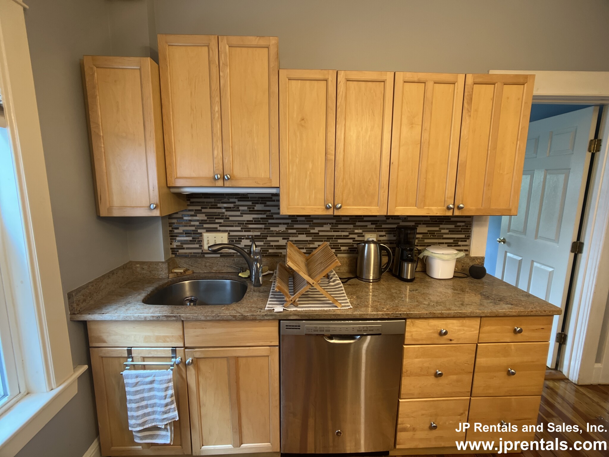 55 Rossmore Rd, Jamaica Plain