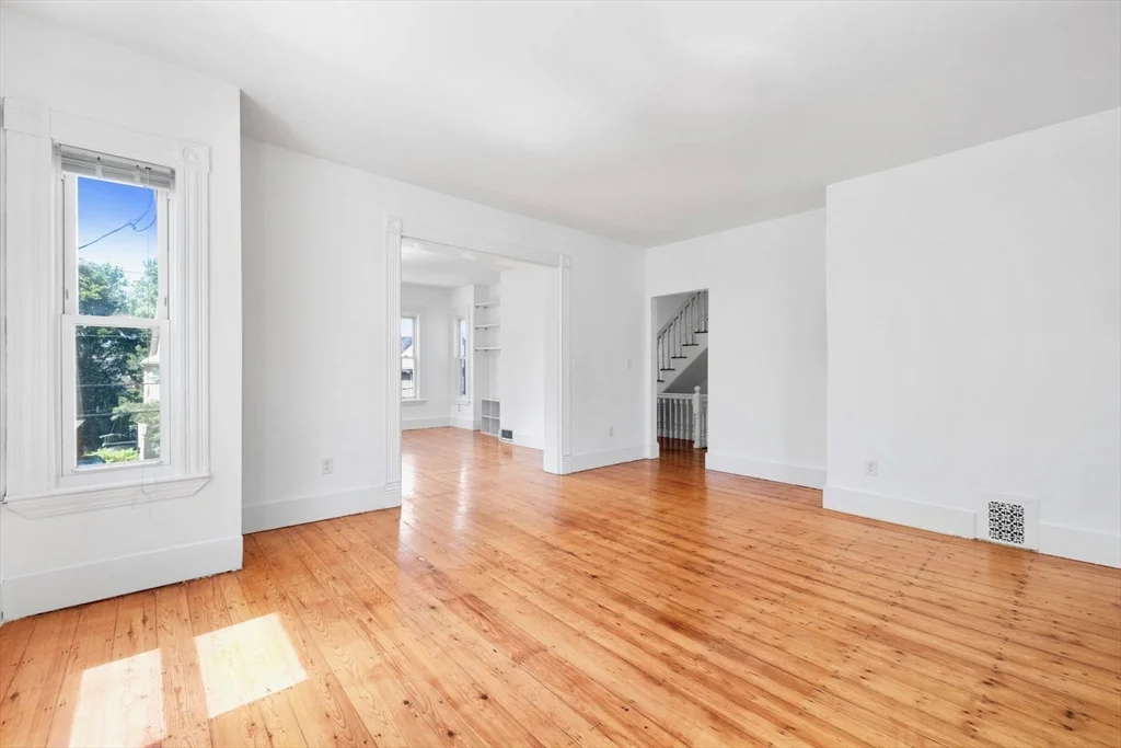 48 Ashland St, Malden