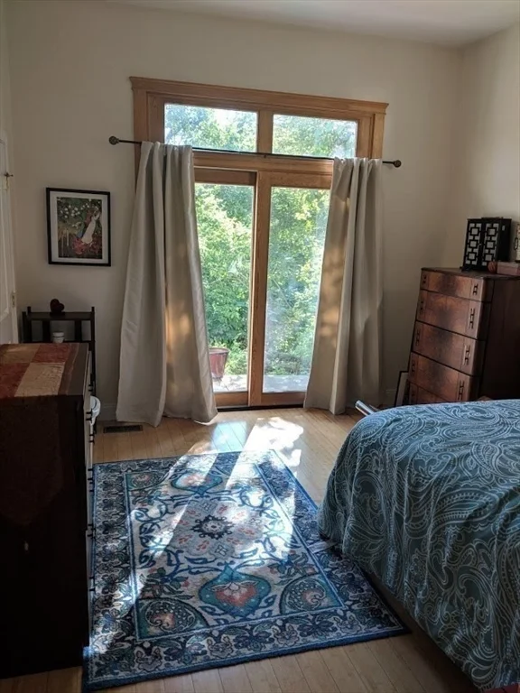 136R Main St, Acton