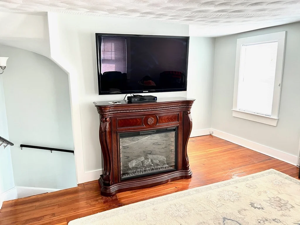 20 Beacon St, Winthrop