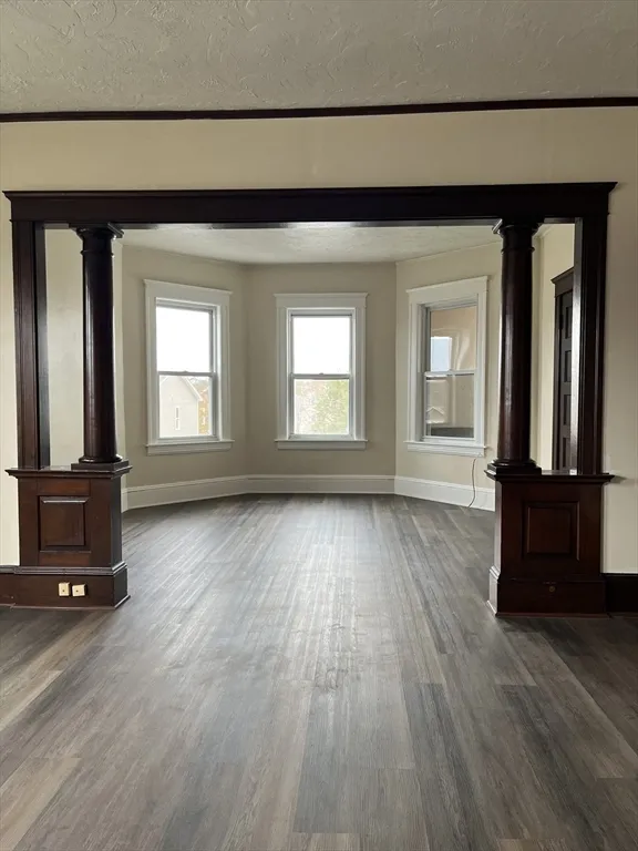 209 Pilgrim Ave, Worcester