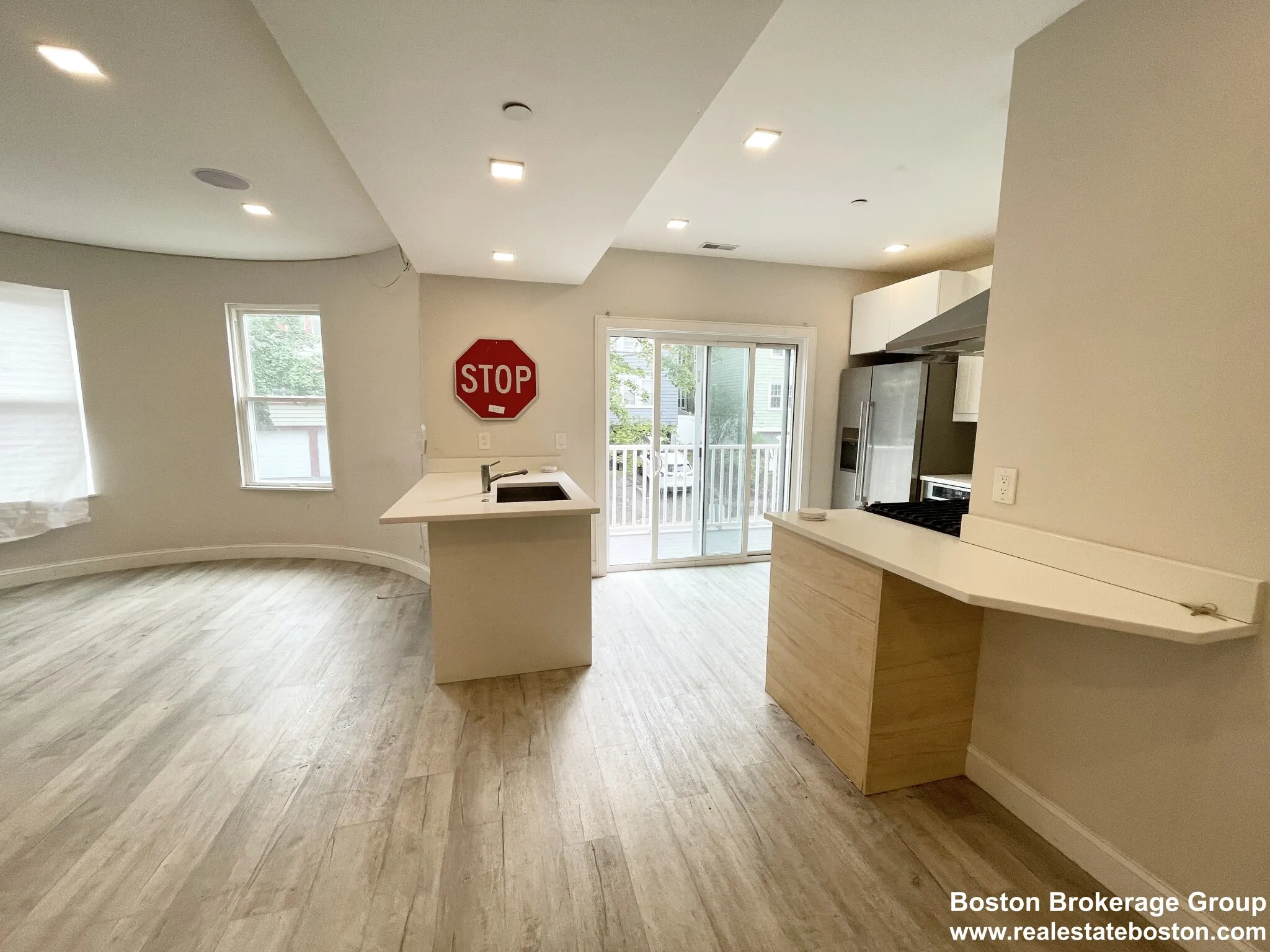 113 Hillside St, Mission Hill