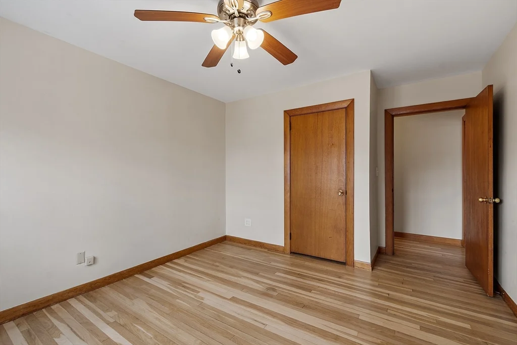 104 N Main St, Mansfield