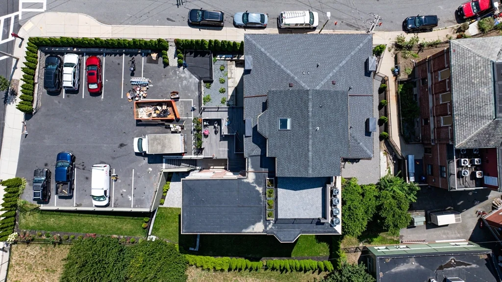 85 Regent St, Roxbury