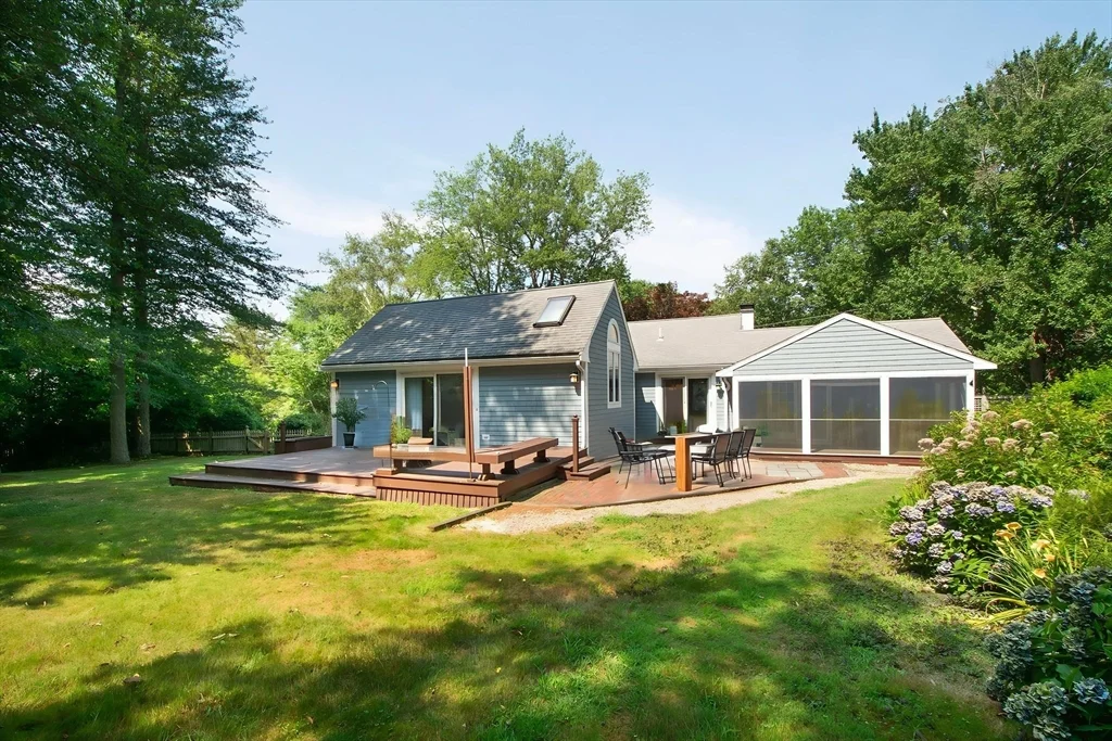 45 Old Pasture Rd, Cohasset