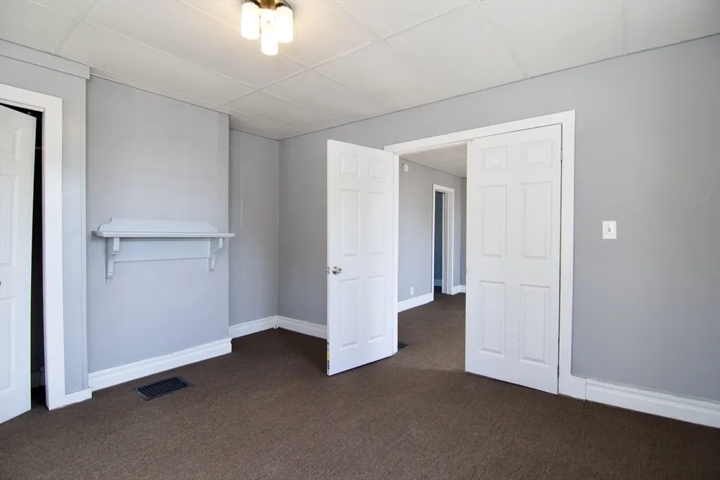 425 Taylor St, Springfield