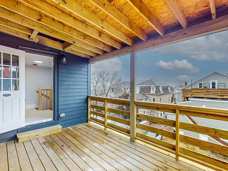 11 Clark Ave, Chelsea