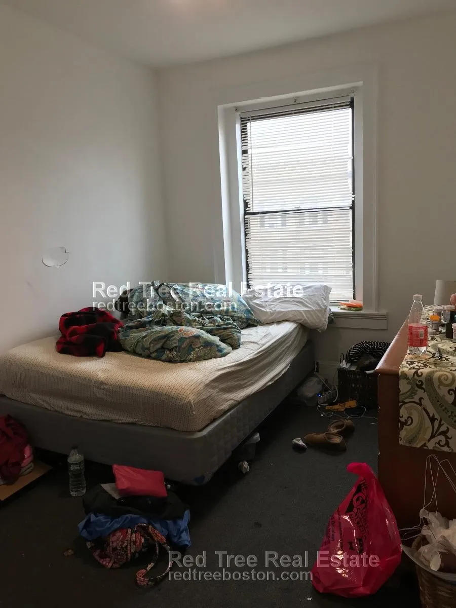 878 Huntington Ave, Mission Hill