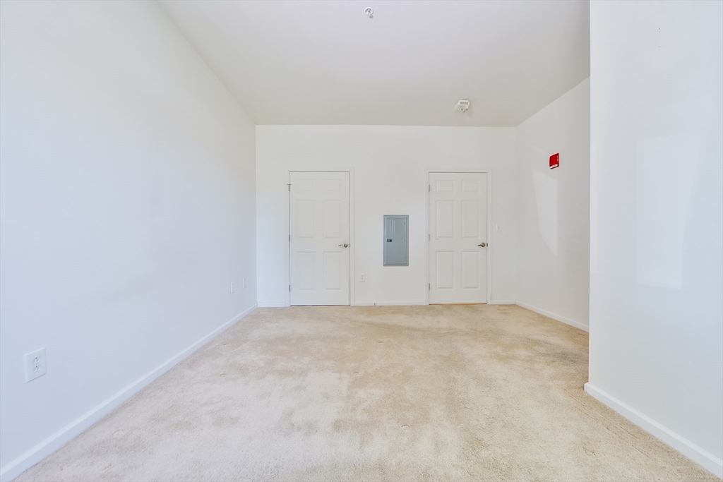 1 Cityview Ln, Quincy