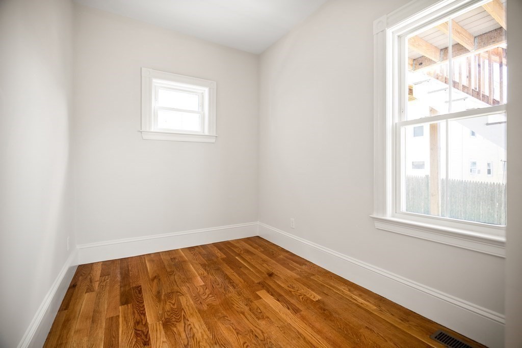 34 Henry St, Everett