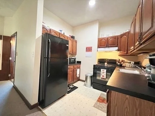 87 Main St, Charlestown