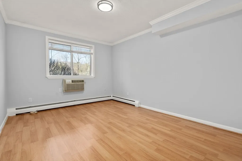 110 Boston Post Rd, Marlborough