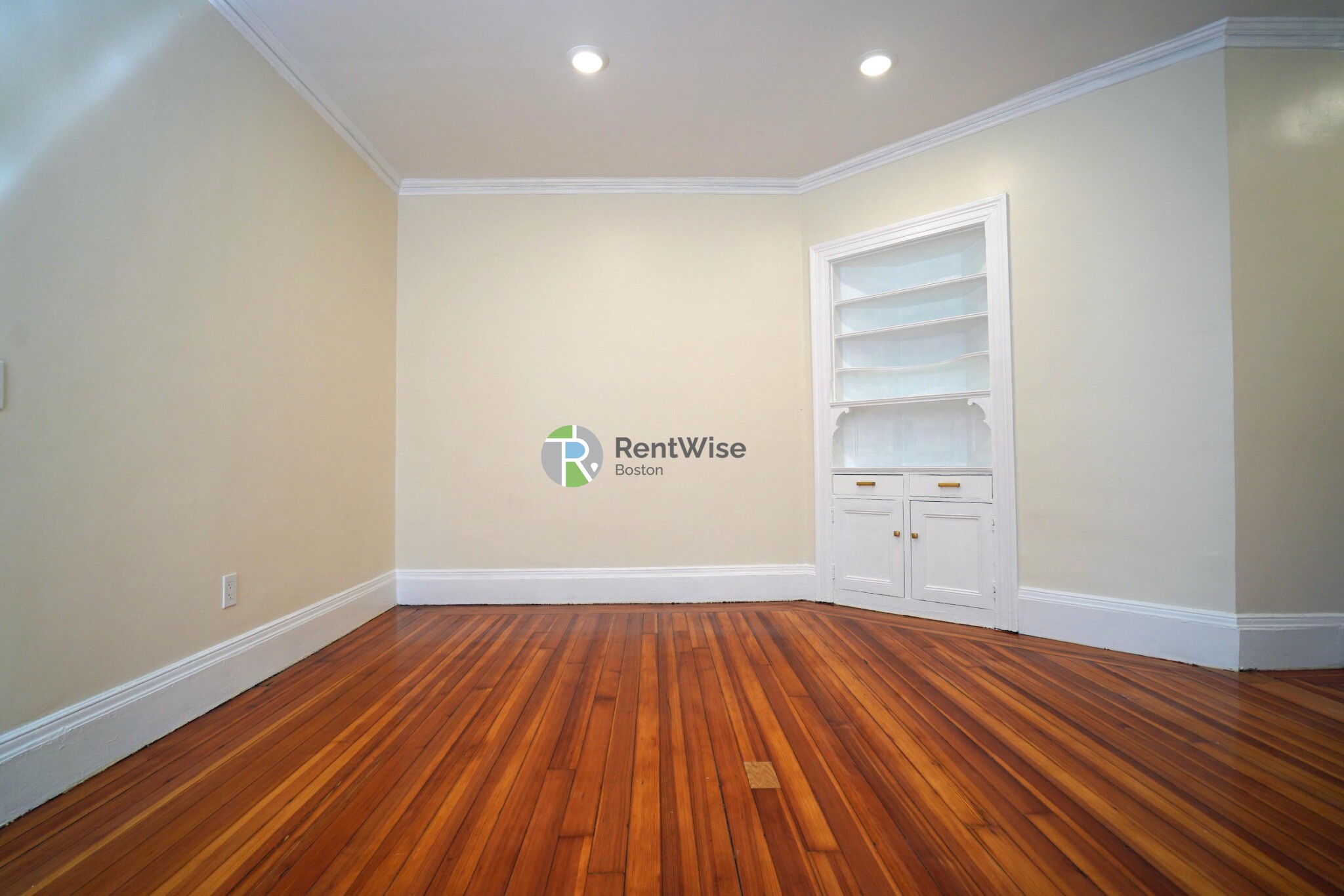 10 Beals St, North Brookline