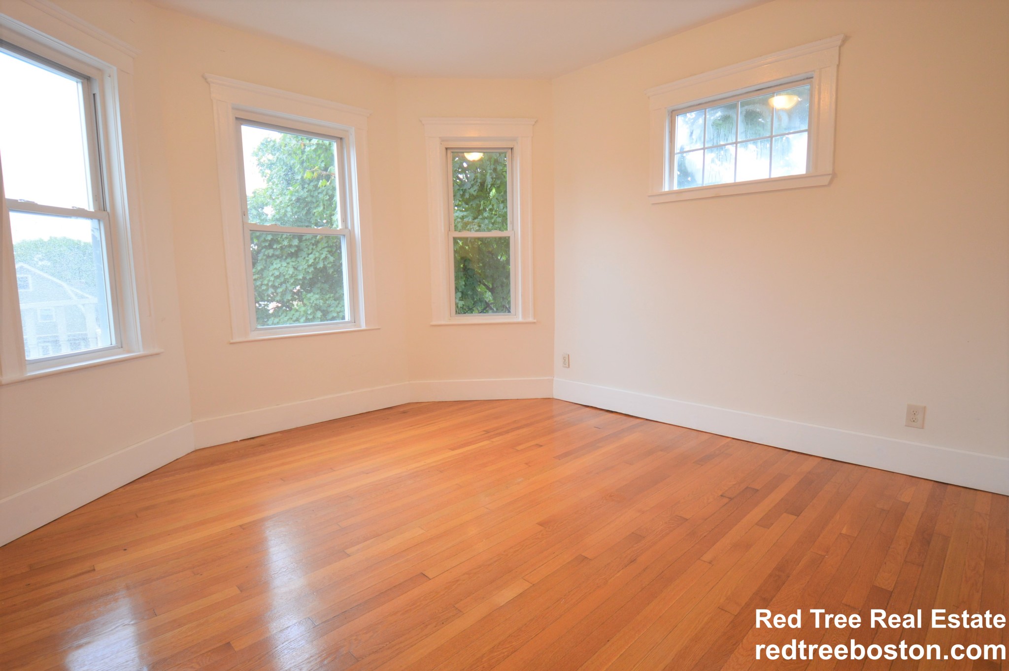 94 Montebello Rd, Jamaica Plain