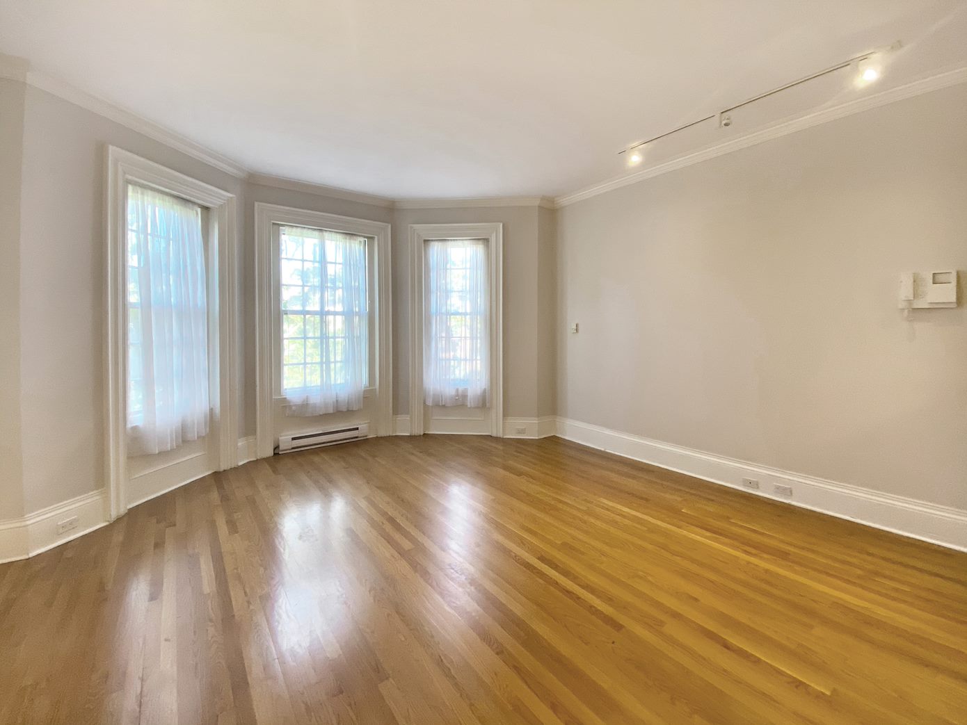 Studio bed, 1 bath apartment for rent at 80 Marlborough St Unit 6, Back Bay — photo 6 of 28