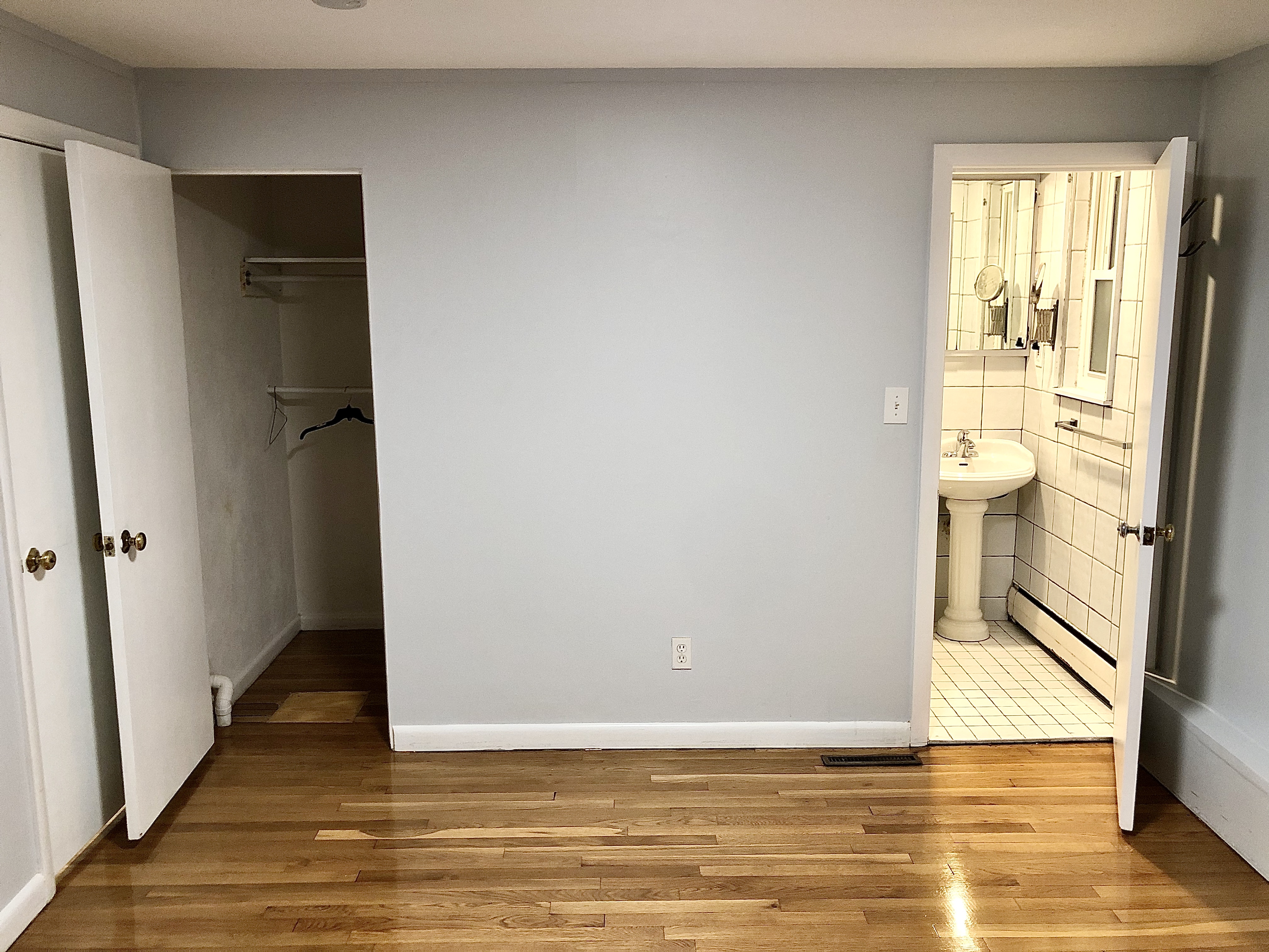3 bed, 1 bath apartment for rent at 40 Clark Rd Unit 1, Brookline Village — photo 11 of 13