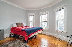 5 bed, 2 bath apartment for rent at 50 Holyoke St Unit 1, Porter Square — photo 4 of 6