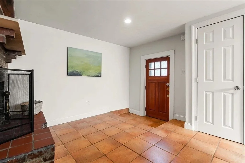 334 Mystic St, Arlington