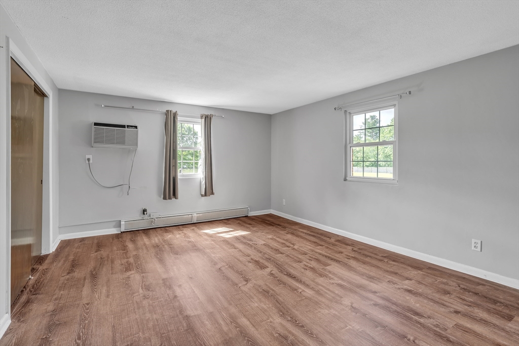 89 Pleasant St, Medfield